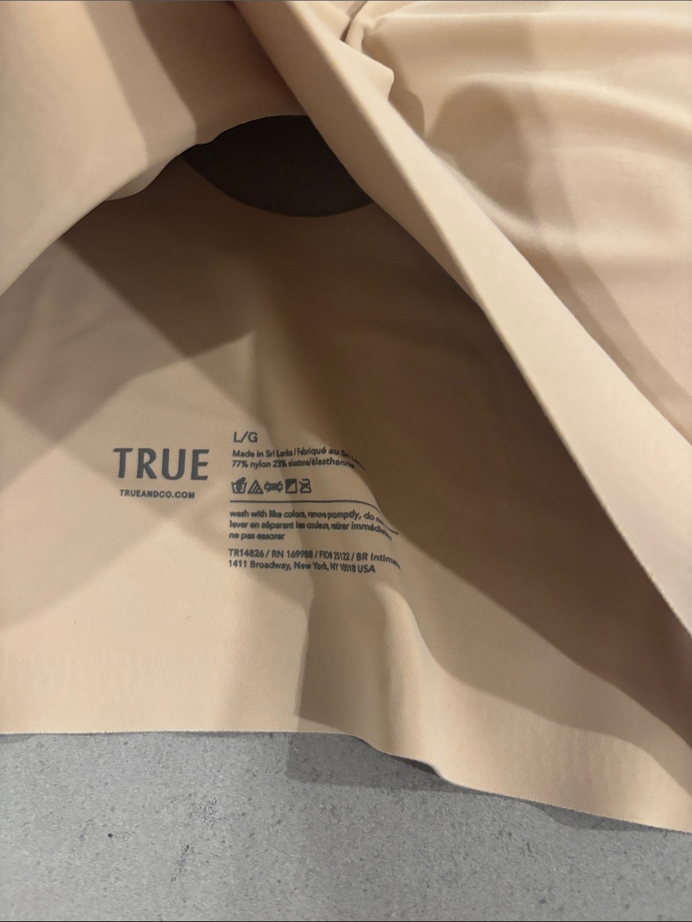 True Body Boost V-Neck Bra - Picture 6 of 6